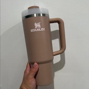 Stanley Tan Insulated Water Bottle with Ergonomic Handle